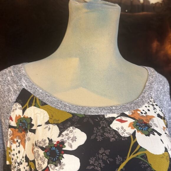 Kut from the Kloth shirt XL (3190) NWT - Picture 2 of 8